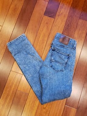 29 X 30 Hollister Skinny Fit Men's stone wash denim blue jeans, destructed